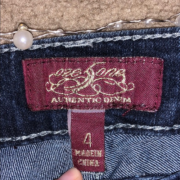 Authentic denim: studded jeans - Picture 4 of 5